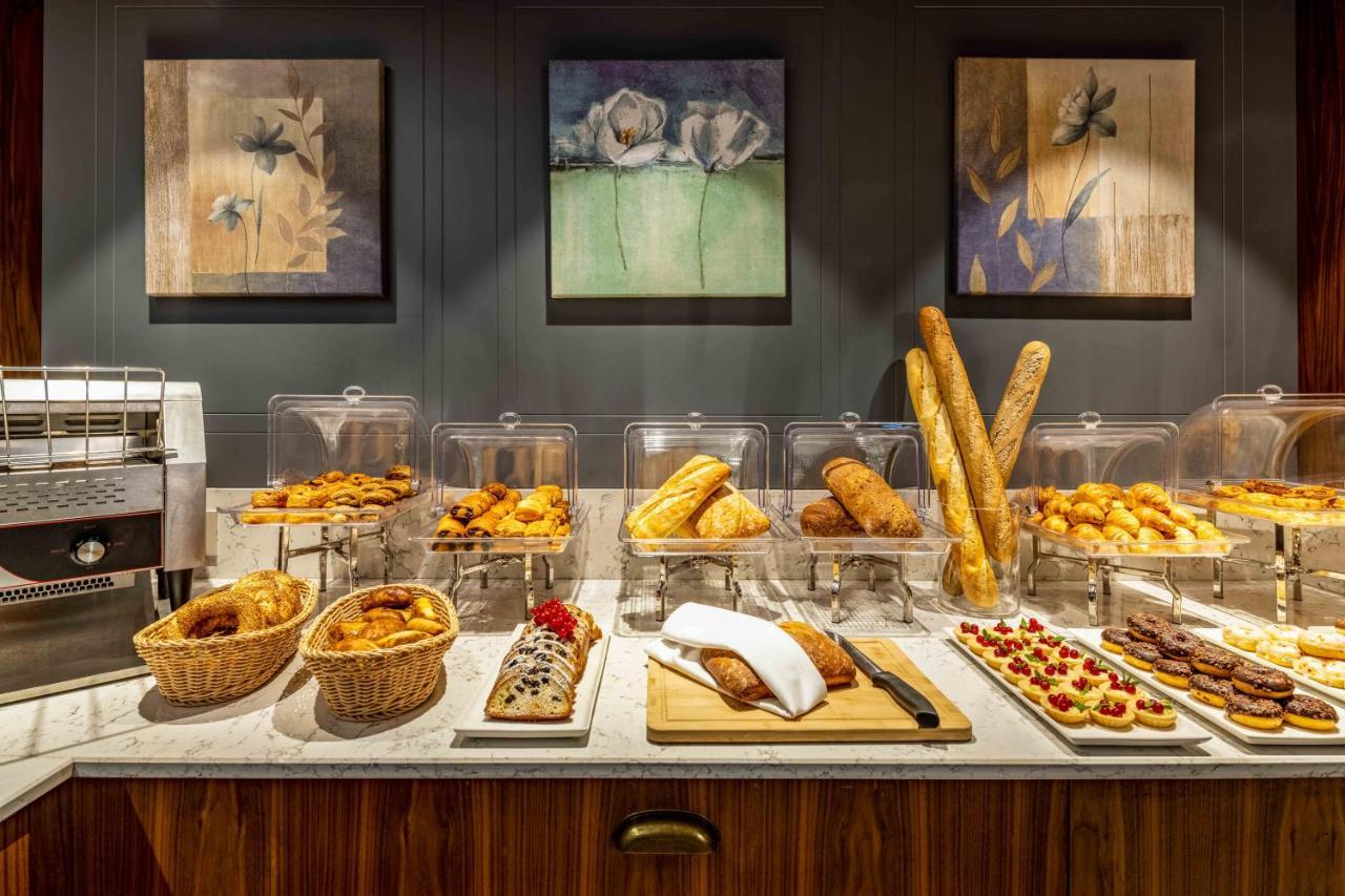 Tzl Suites Hotel Nisantasi Stambuł Zewnętrze zdjęcie A breakfast buffet at a hotel