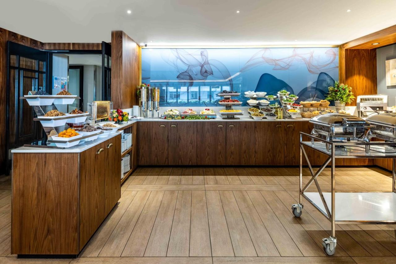 Tzl Suites Hotel Nisantasi Stambuł Zewnętrze zdjęcie The buffet at the lounge